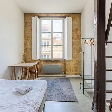 Guestready - Modern Downtown Gem *